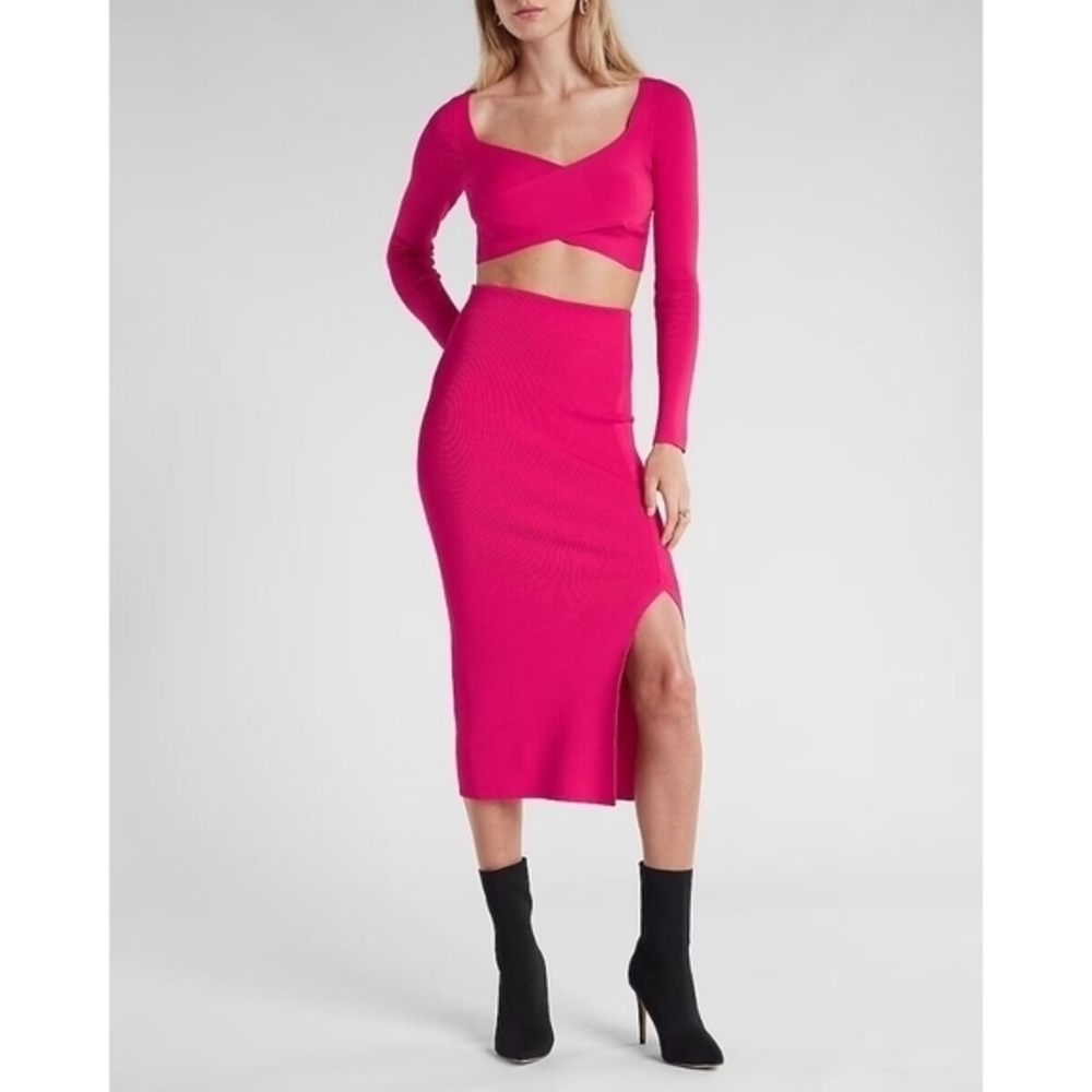 Vibrant Pink Long Sleeve Crop Top with Cut-Out Style